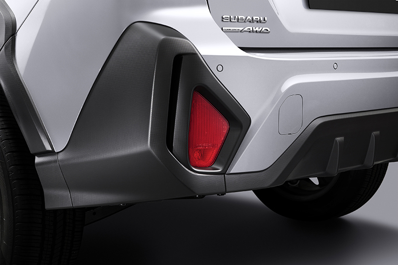 Tuvplāns ar Subaru Crosstrek aizmugurējo bamperi.