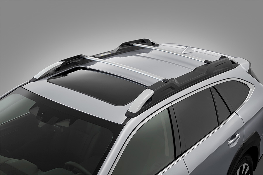 Subaru Outback Summit ar atveramu lūku – panorāmas stikla jumts, kas palielina komfortu un uzlabo braukšanas pieredzi katrā ceļojumā.